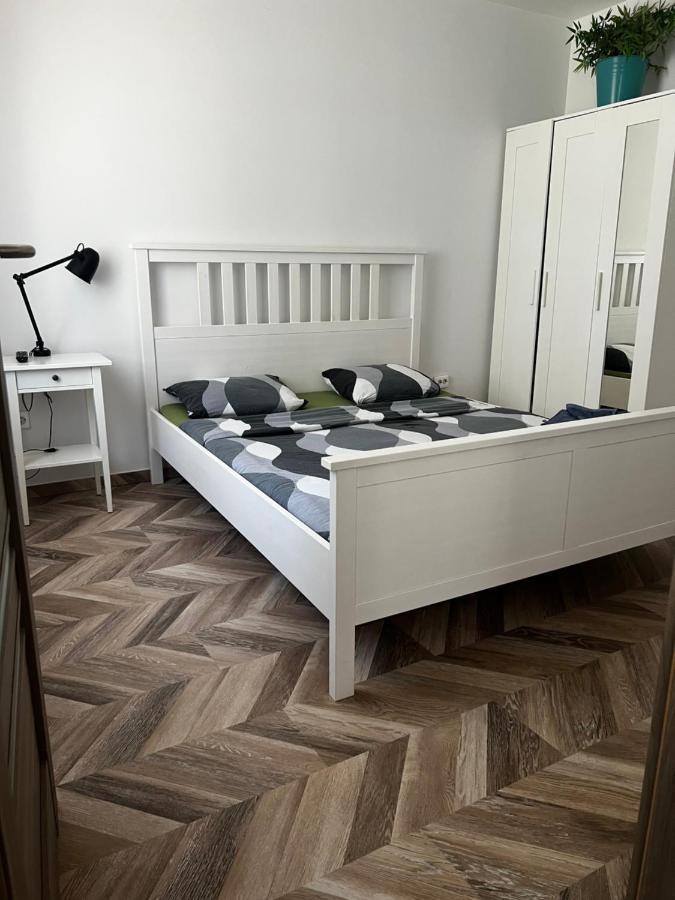 Apartamentai Turistams Klaipeda Ngoại thất bức ảnh